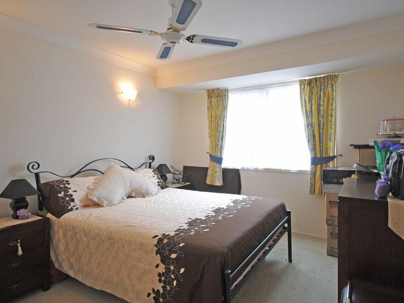 25 Outrigger Drive, Robina QLD 4226