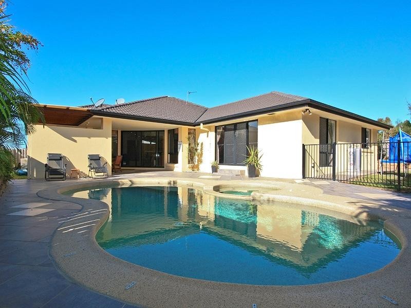 19 Mountain Ash Circuit, Robina QLD 4226