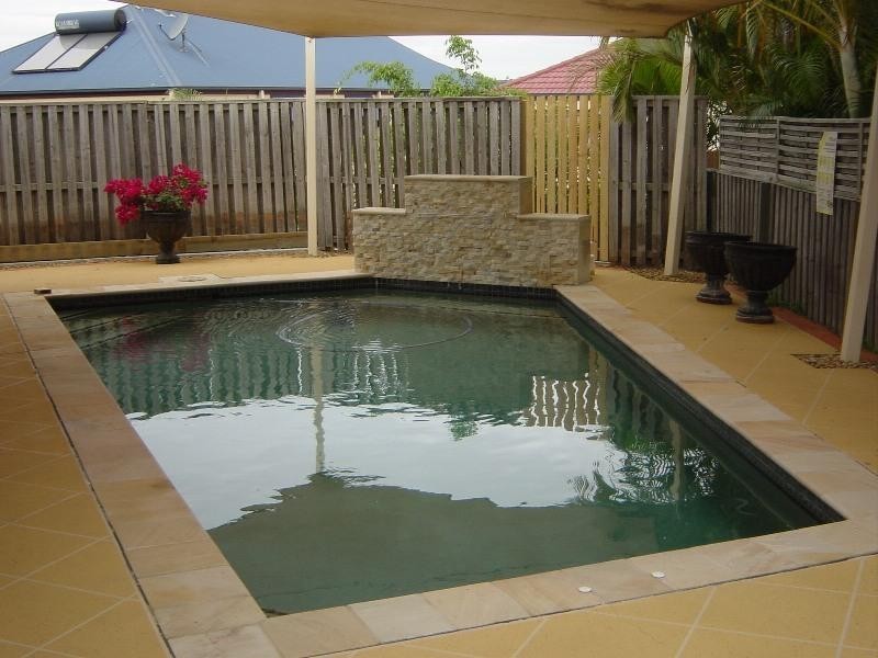 6 Belmont Drive, Varsity Lakes QLD 4227