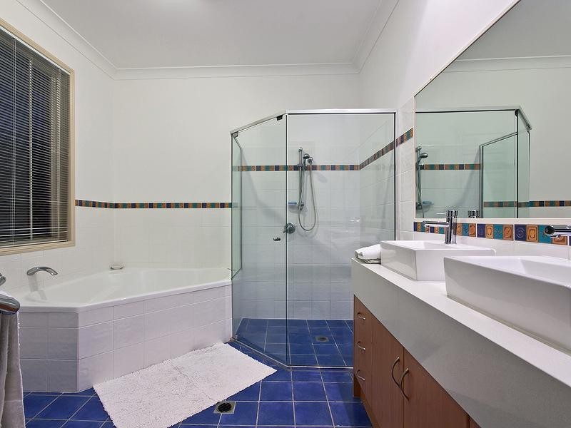 37 Callicarpa Street, Reedy Creek QLD 4227