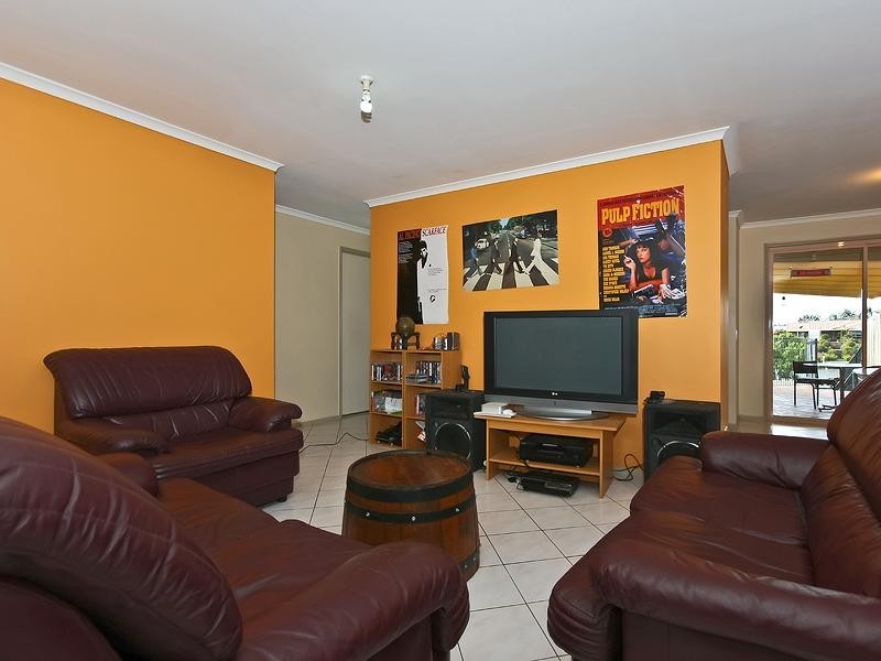 7 Southlake Drive, Varsity Lakes QLD 4227