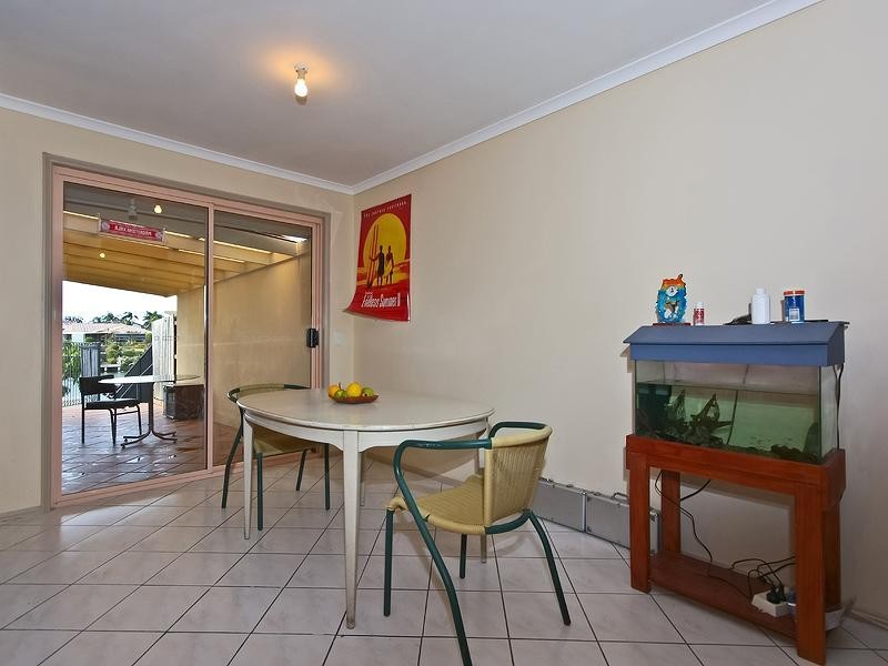 7 Southlake Drive, Varsity Lakes QLD 4227