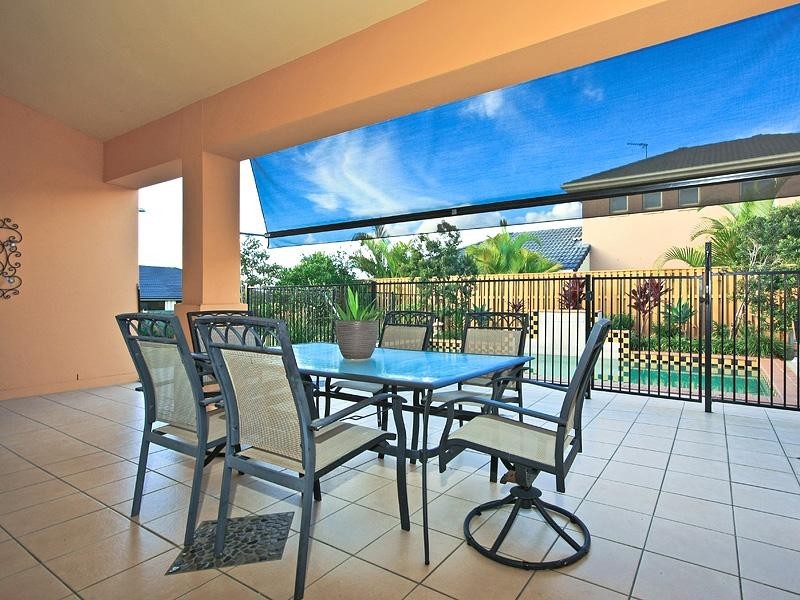 27 Gerona Circuit, Varsity Lakes QLD 4227