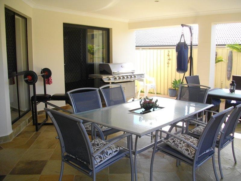 72 Lancewood Circuit, Robina QLD 4226