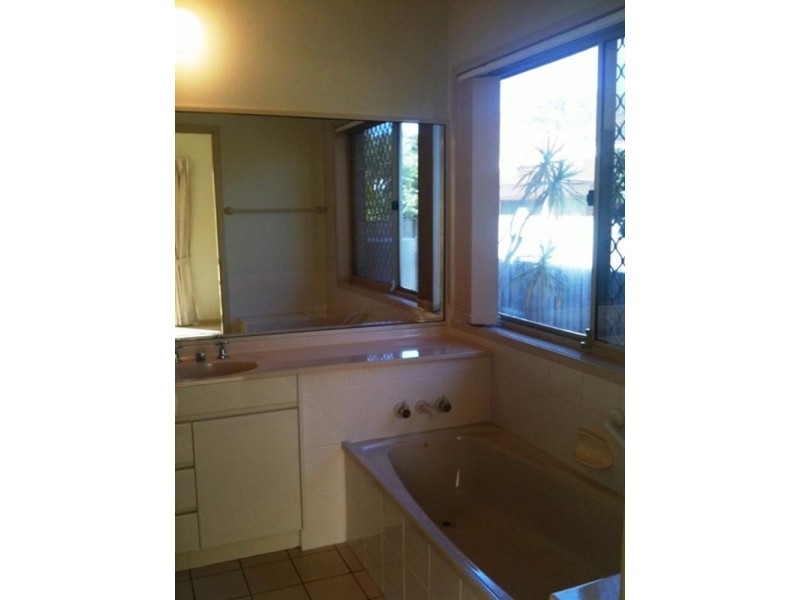 14 Wattle Park Lane, Robina QLD 4226