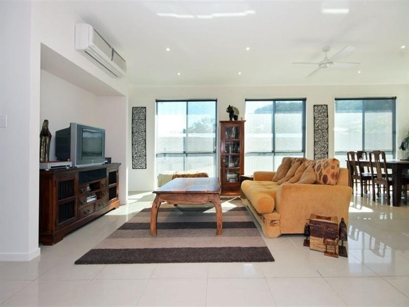 9 Caprice Street, Mudgeeraba QLD 4213