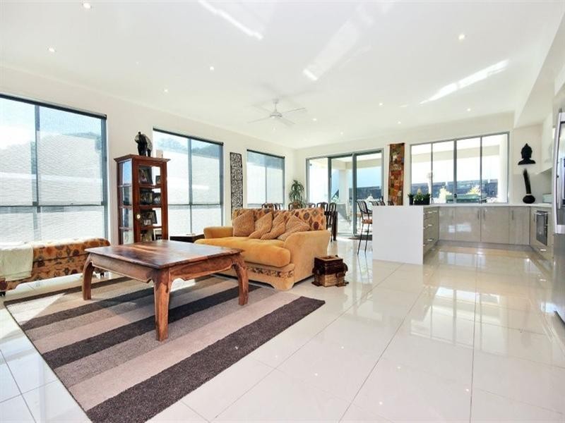 9 Caprice Street, Mudgeeraba QLD 4213