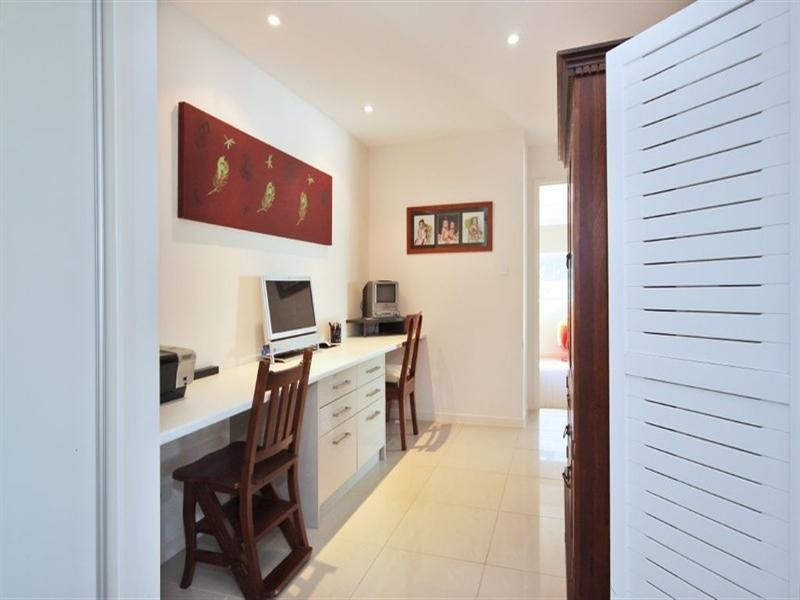 9 Caprice Street, Mudgeeraba QLD 4213