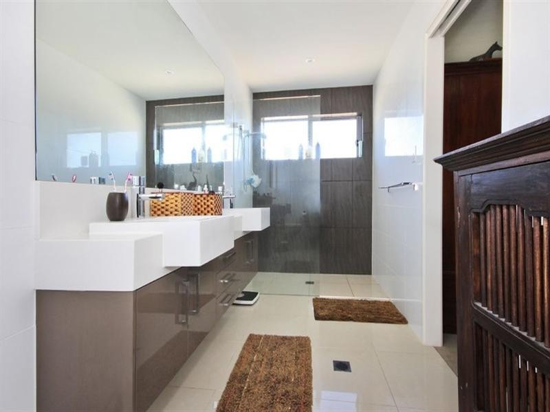 9 Caprice Street, Mudgeeraba QLD 4213