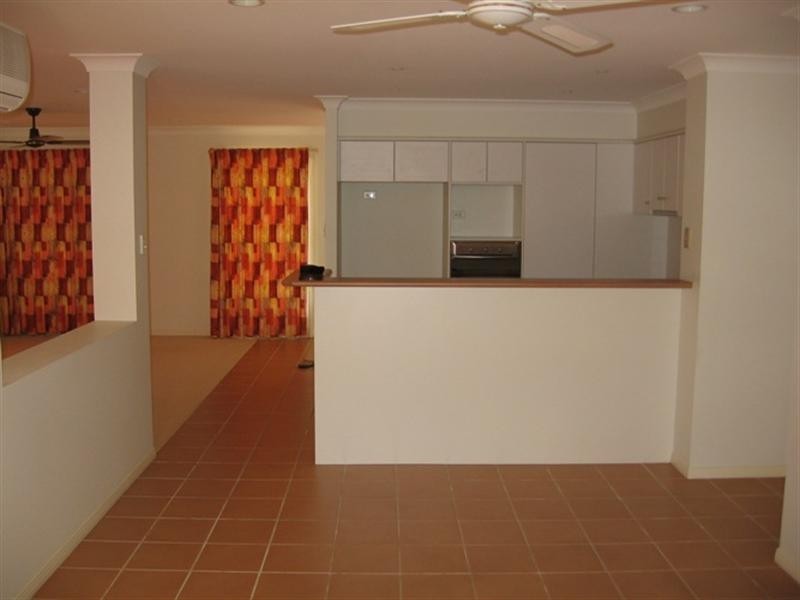 12 CORINA Close, Robina QLD 4226