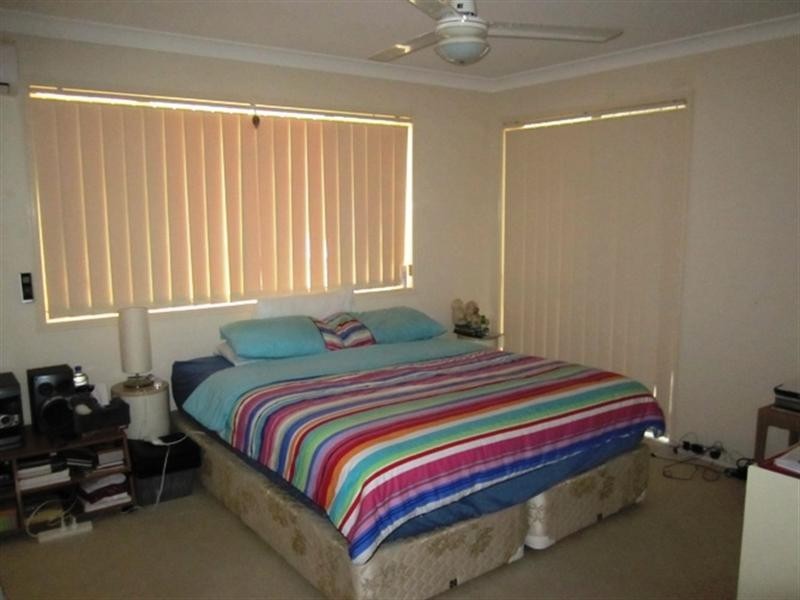 5A Merrilaine Crescent, Merrimac QLD 4226