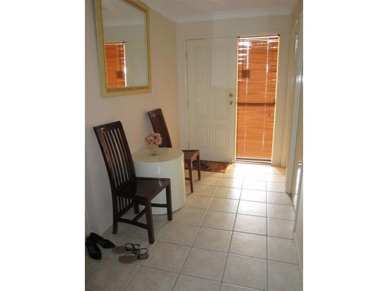 5A Merrilaine Crescent, Merrimac QLD 4226