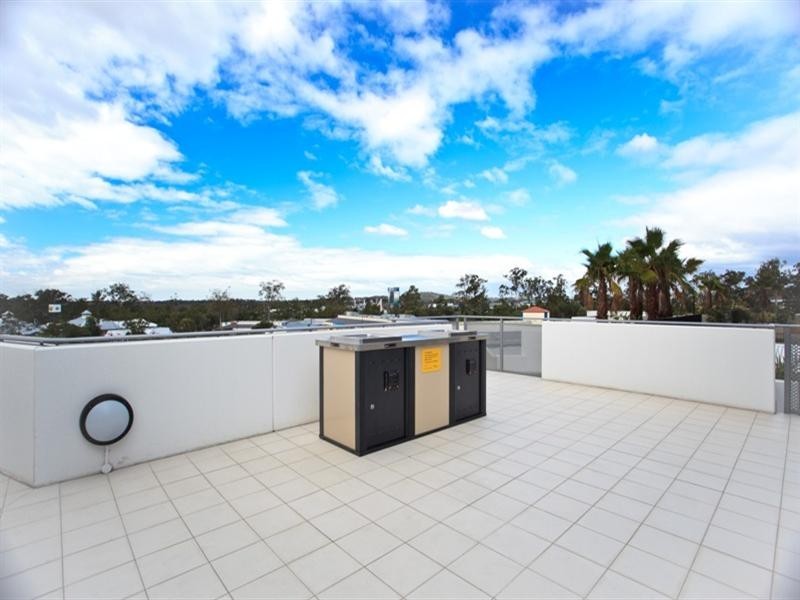 2102/111 Lindfield Road, Helensvale QLD 4212