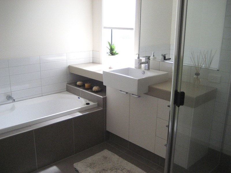 Varsity Lakes QLD 4227