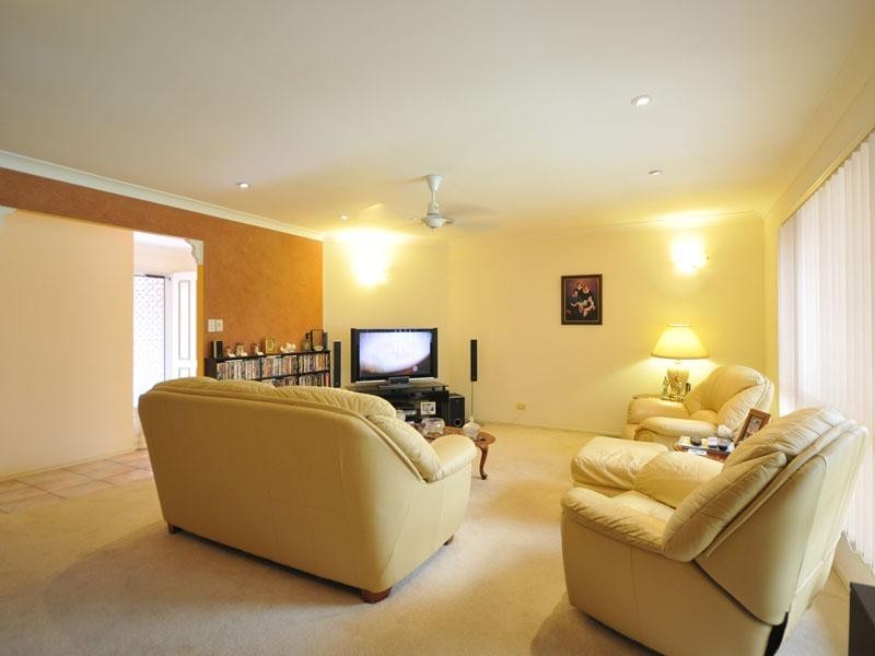 25 Outrigger Drive, Robina QLD 4226