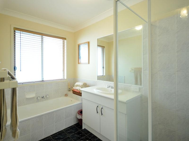 25 Outrigger Drive, Robina QLD 4226