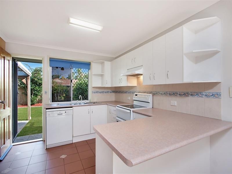 11 Capiten Court, Varsity Lakes QLD 4227