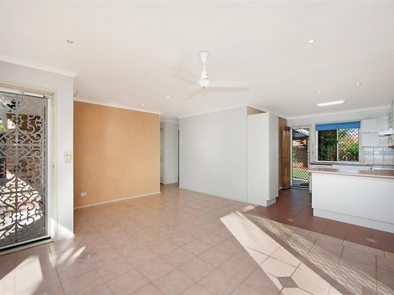 11 Capiten Court, Varsity Lakes QLD 4227