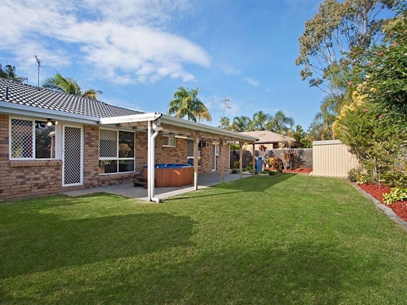 11 Capiten Court, Varsity Lakes QLD 4227