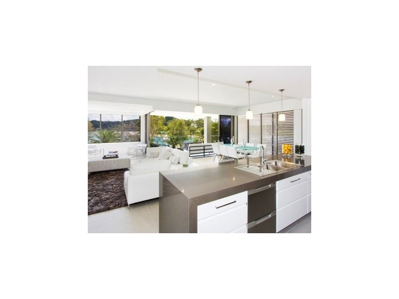 1/8 Murlong Crescent, Palm Beach QLD 4221