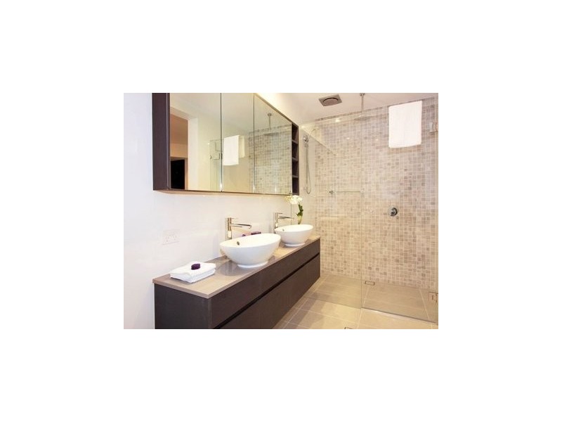 1/8 Murlong Crescent, Palm Beach QLD 4221