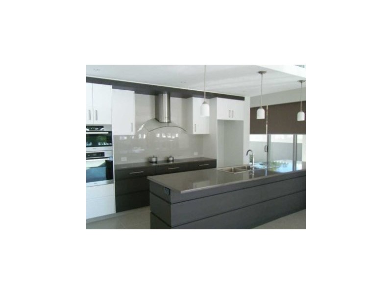 1/8 Murlong Crescent, Palm Beach QLD 4221