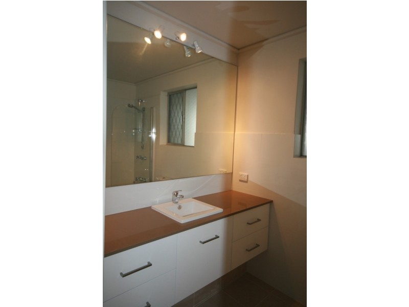 54 Sunrise Boulevard, Surfers Paradise QLD 4217