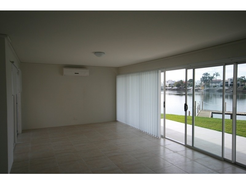 54 Sunrise Boulevard, Surfers Paradise QLD 4217