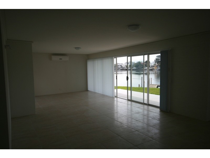 54 Sunrise Boulevard, Surfers Paradise QLD 4217