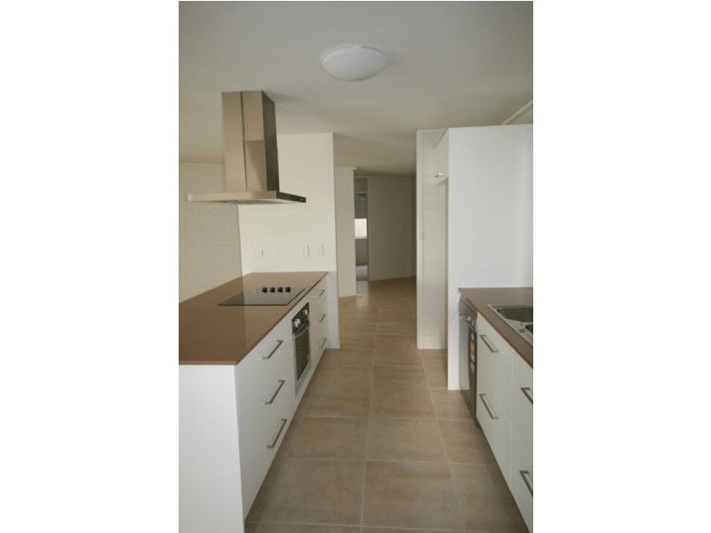 54 Sunrise Boulevard, Surfers Paradise QLD 4217