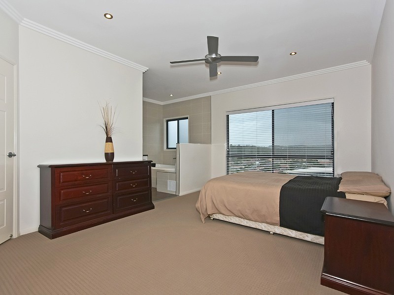 52 Sky Royal Terrace, Burleigh Heads QLD 4220