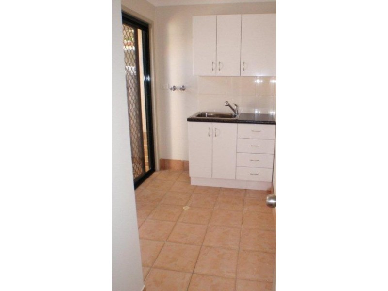 32 Lakes Circuit, Burleigh Waters QLD 4220