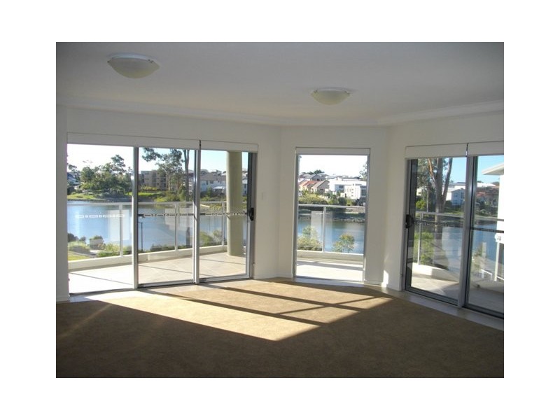 13/28 Castello Circuit, Varsity Lakes QLD 4227