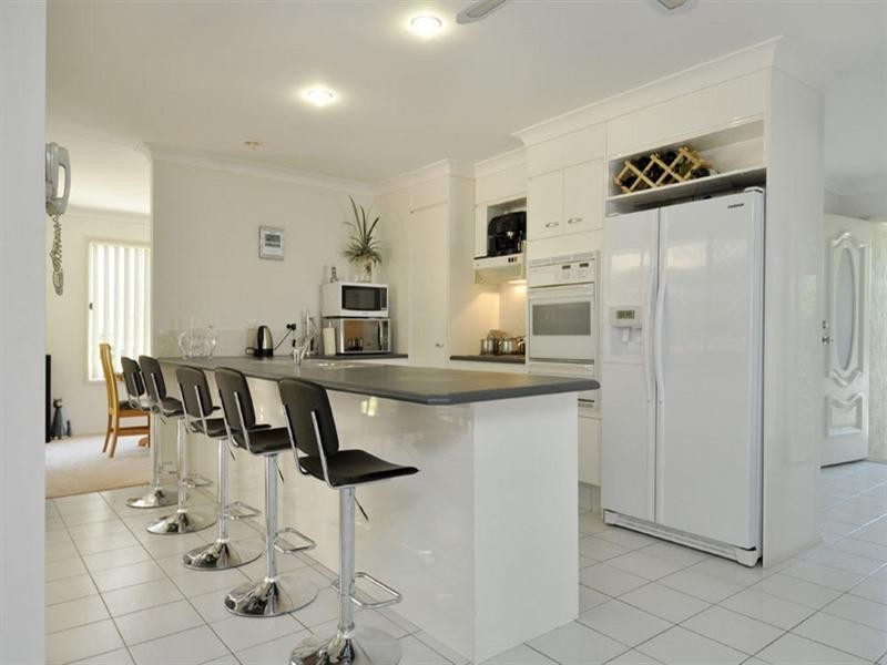 18 Tullamarine Drive, Robina QLD 4226