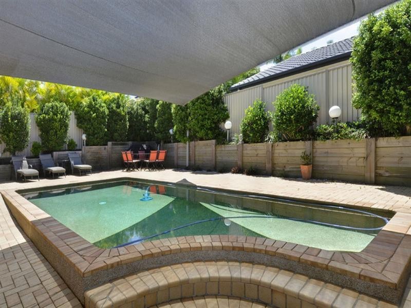 18 Tullamarine Drive, Robina QLD 4226