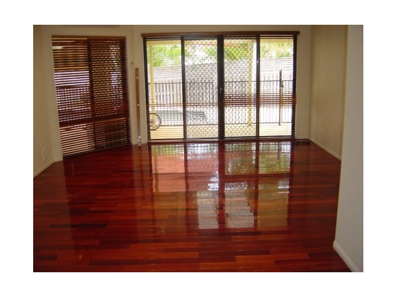 6 Belmont Drive, Varsity Lakes QLD 4227