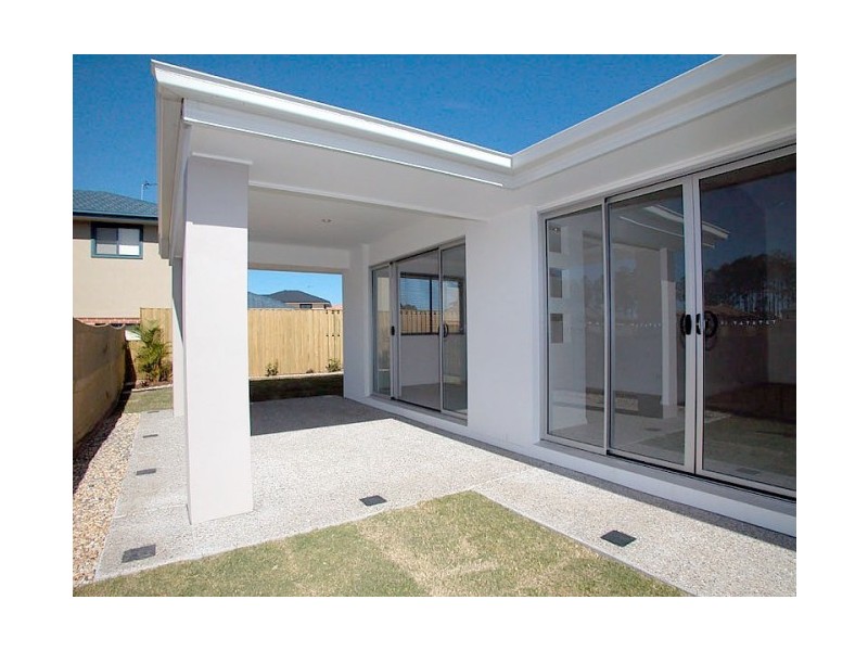 6 Oxford Court, Robina QLD 4226