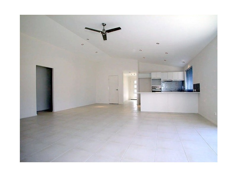 6 Oxford Court, Robina QLD 4226