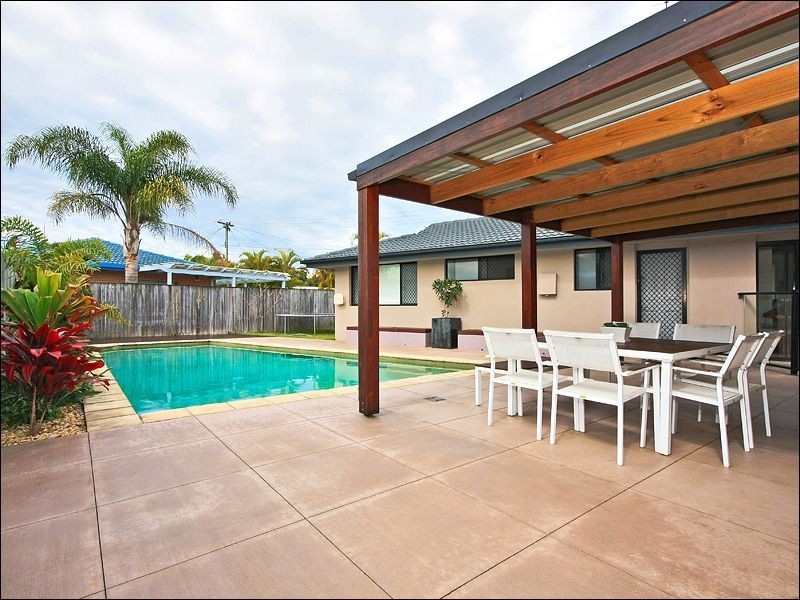 105 Tahiti Avenue, Palm Beach QLD 4221