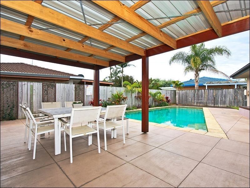 105 Tahiti Avenue, Palm Beach QLD 4221