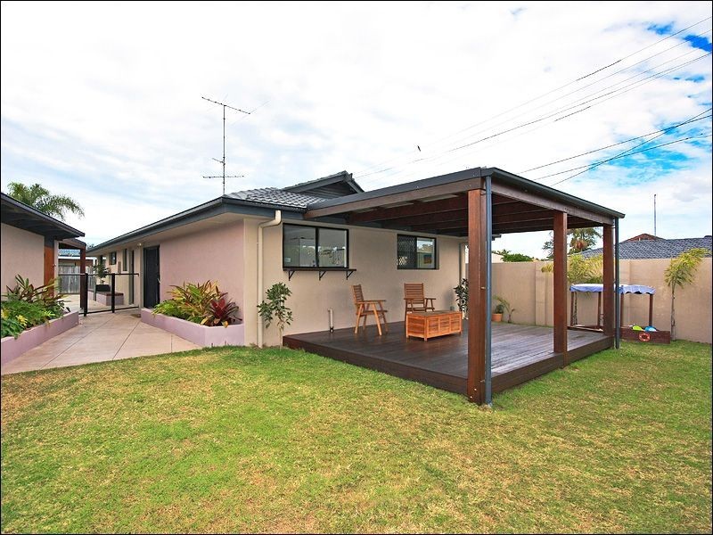 105 Tahiti Avenue, Palm Beach QLD 4221