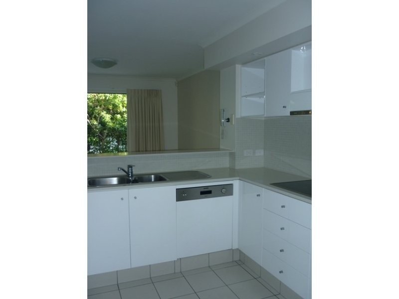 9 Riverwalk Avenue, Robina QLD 4226