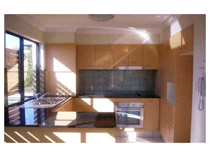 8/1996 Gold Coast Highway, Miami QLD 4220