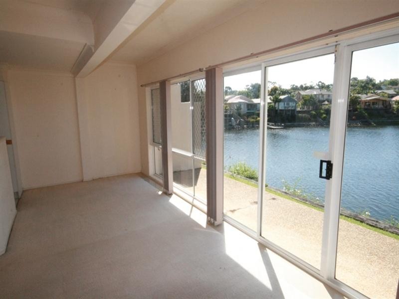 6/1 Kallista Close, Robina QLD 4226