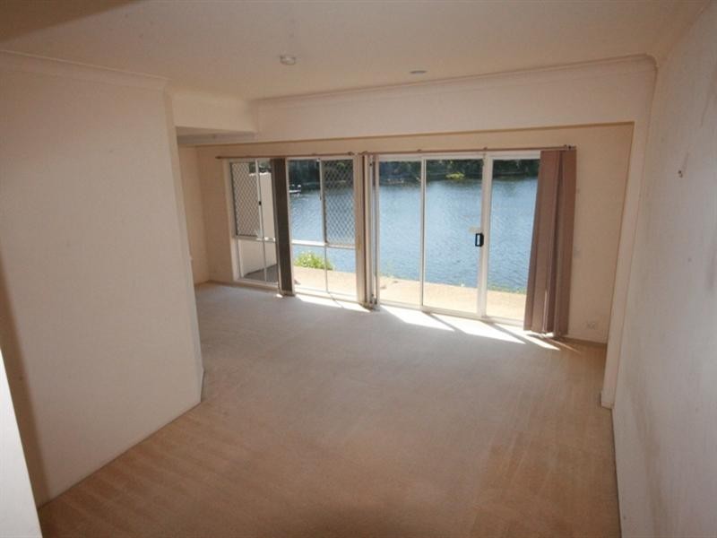 6/1 Kallista Close, Robina QLD 4226