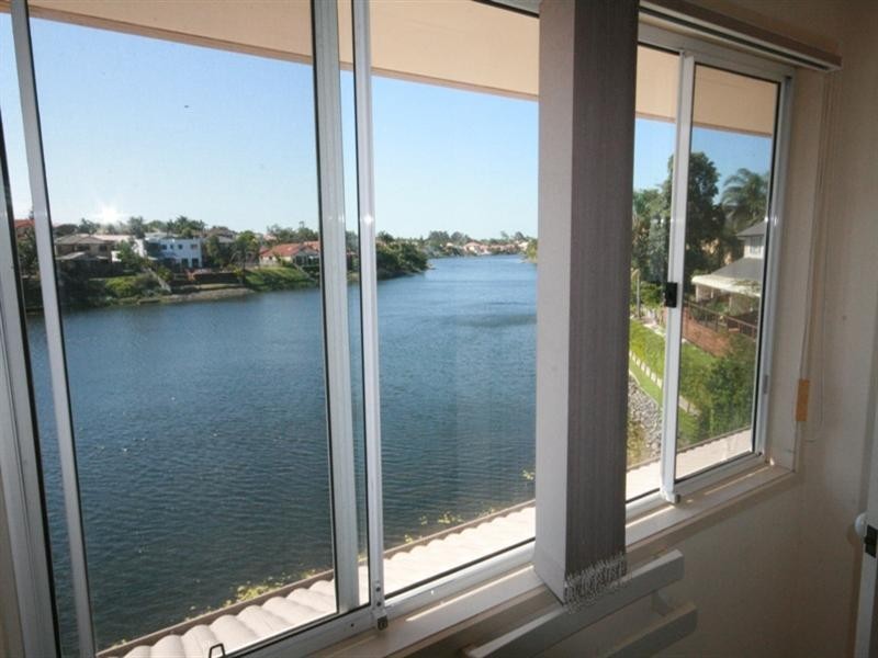 6/1 Kallista Close, Robina QLD 4226