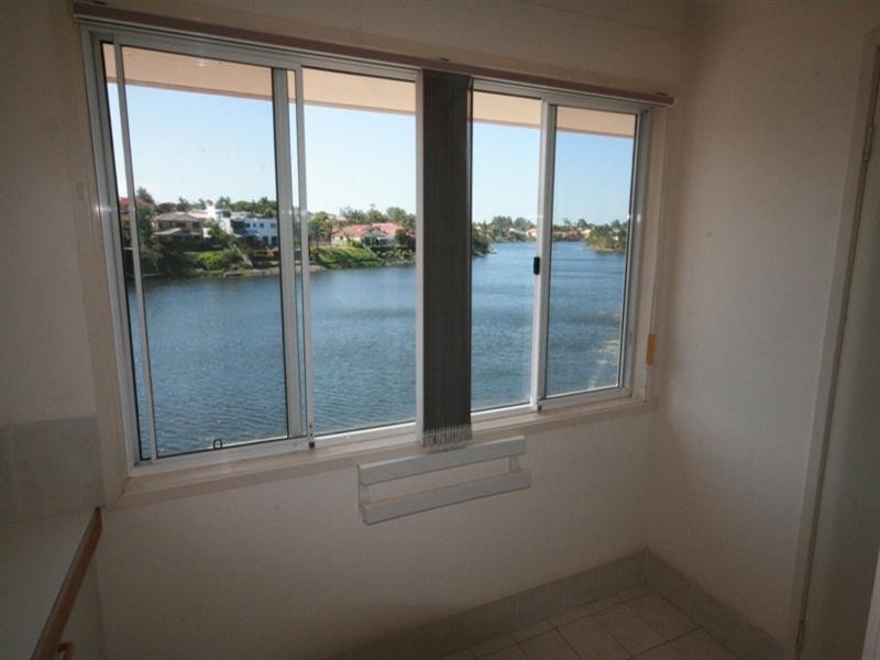 6/1 Kallista Close, Robina QLD 4226