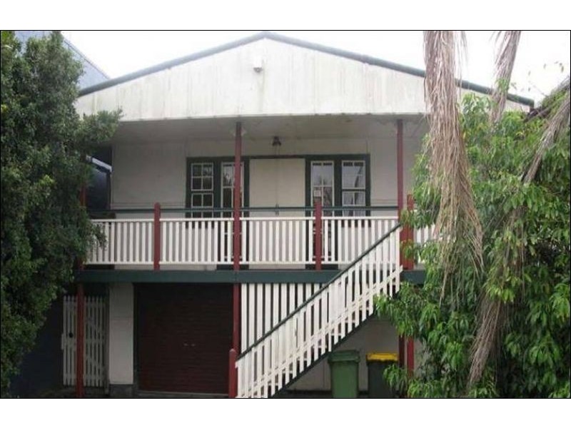 15 Sixth Avenue, Palm Beach QLD 4221