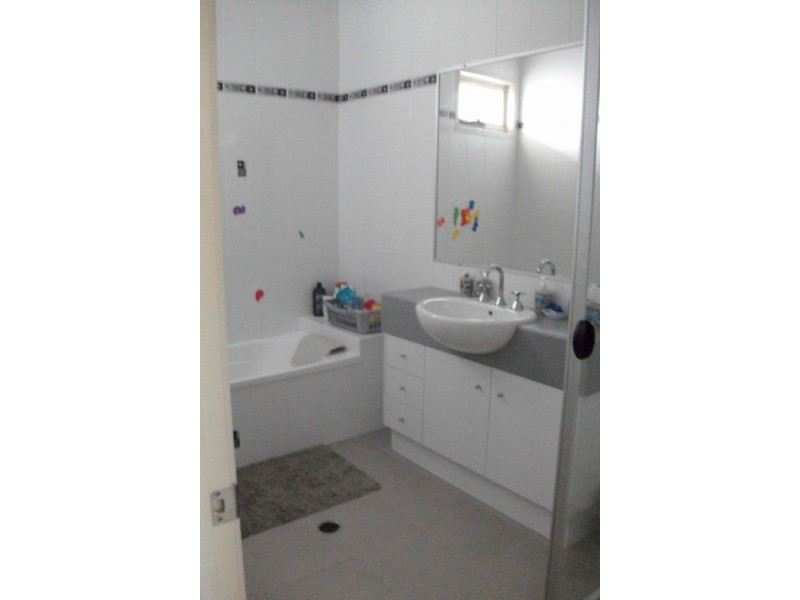 2/20 Heights Drive, Robina QLD 4226