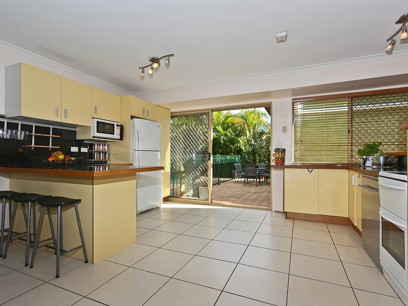 9 Millswyn Court, Carrara QLD 4211
